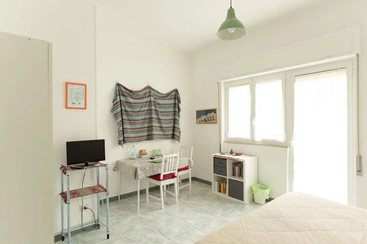 Archita Guest House Bari